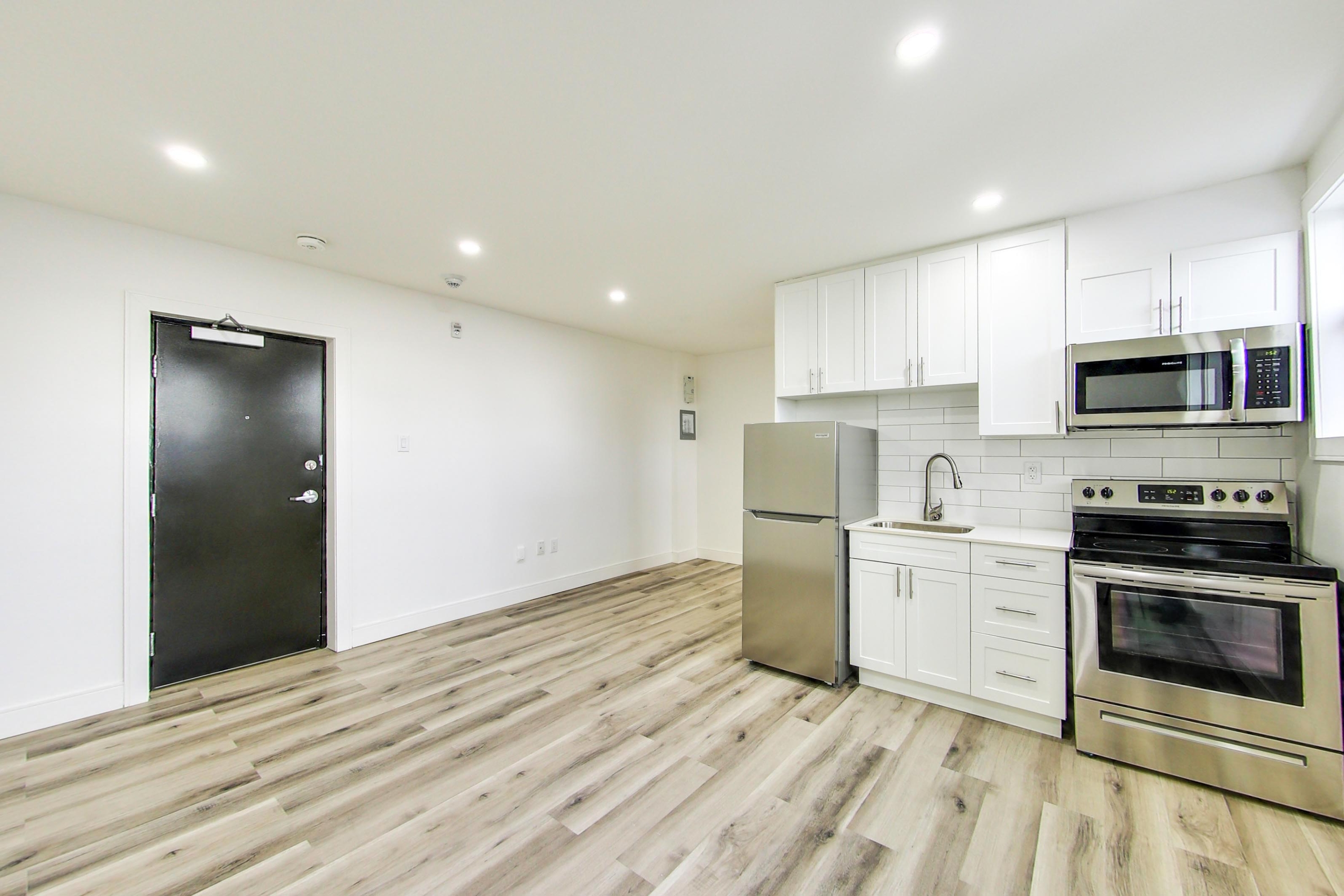 444 Park Street West - 302