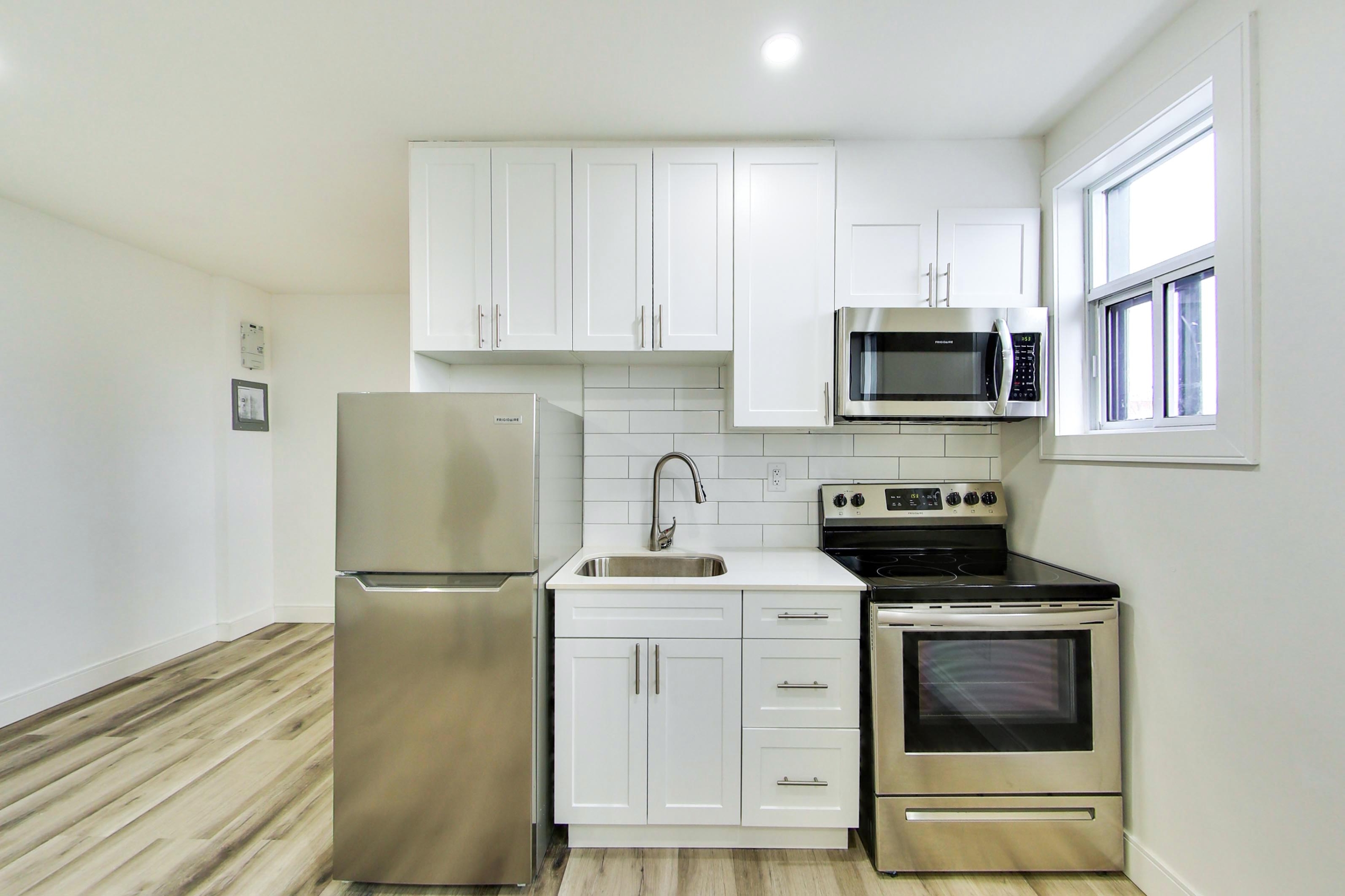 444 Park Street West - 212